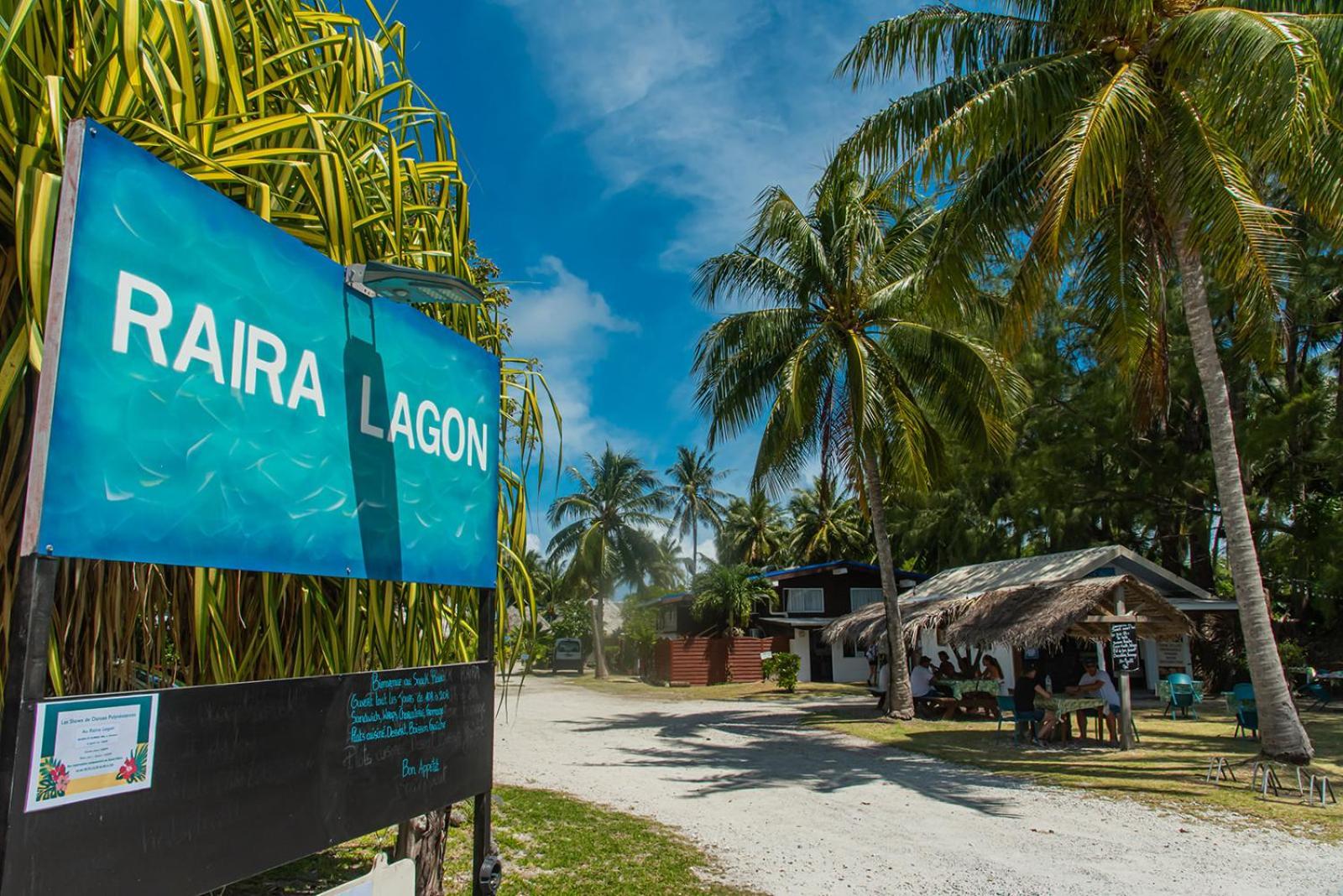 Raira Lagon 아바토루 외부 사진